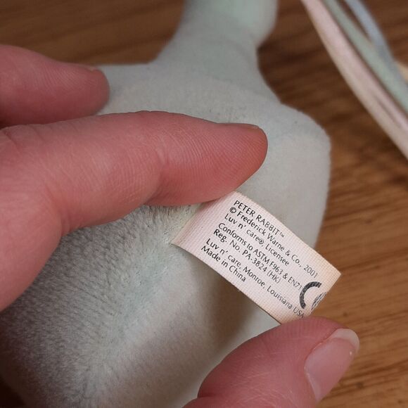 2001 Peter Rabbit TEAPOT Mini plush by Luv n' Care Beatrix Potter tea pot tassle - Picture 9 of 11